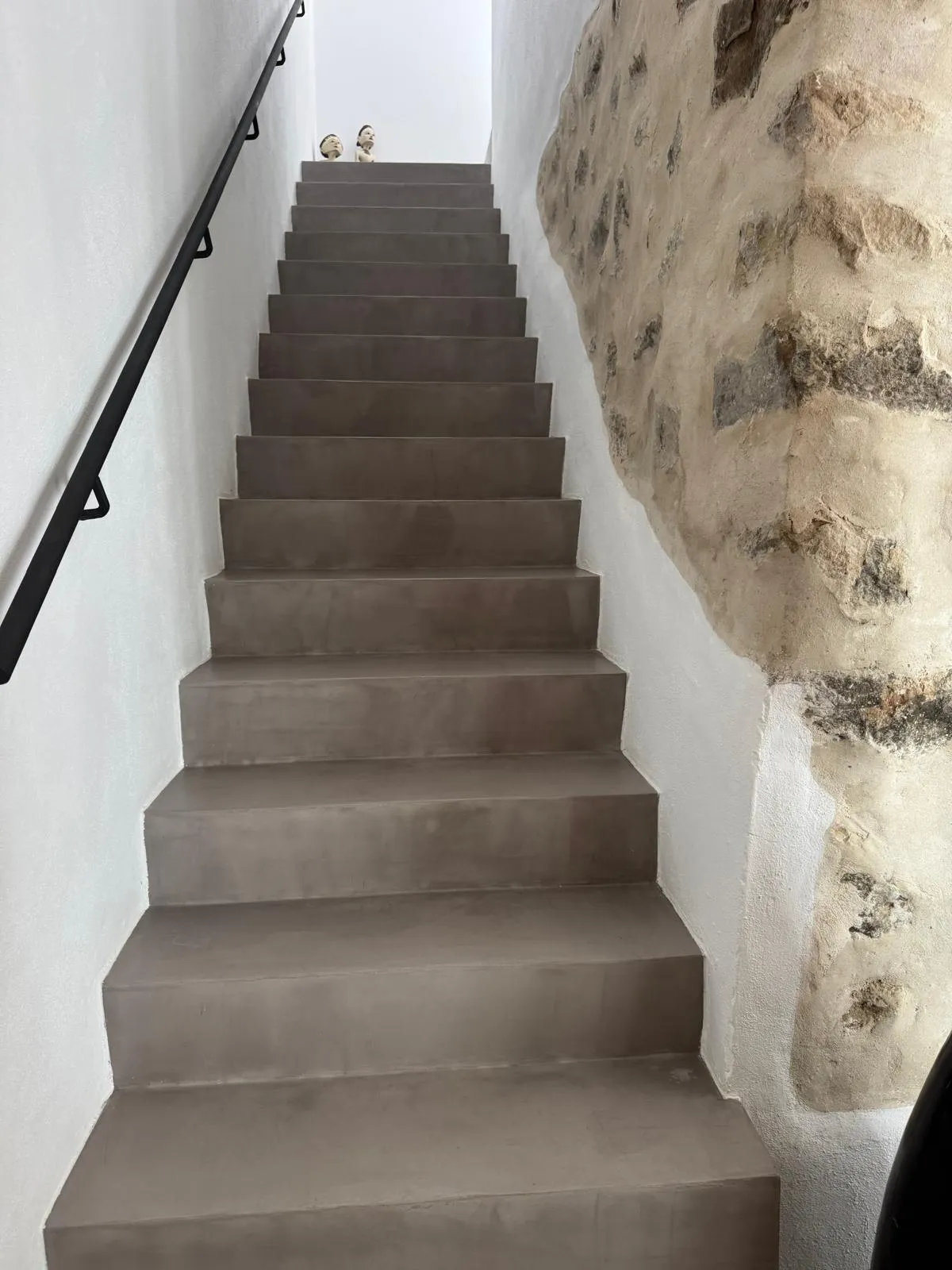 Escalera de microcemento